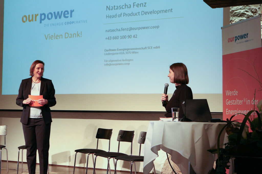 Natascha Fenz und Hemma Bieser beim Energiesymposium Freistadt