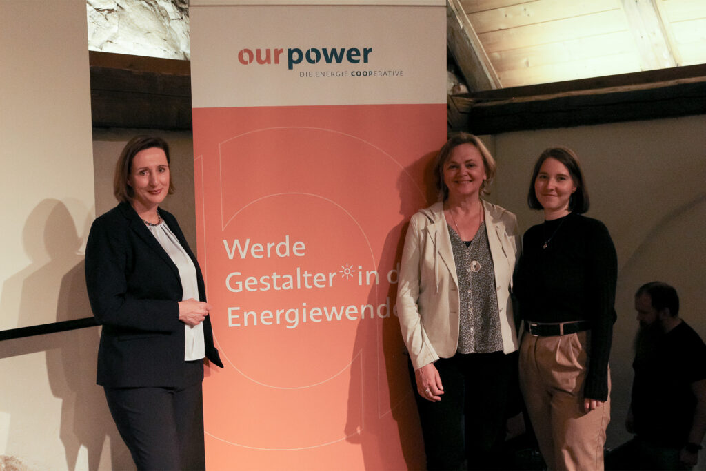 Hemma Bieser, Katharina Habersbrunner und Natascha Fenz beim Energiesymposium Freistadt